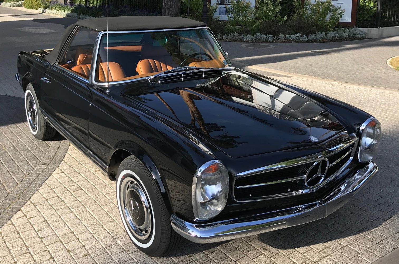 Mercedes Benz 280SL w113 automatic 1970