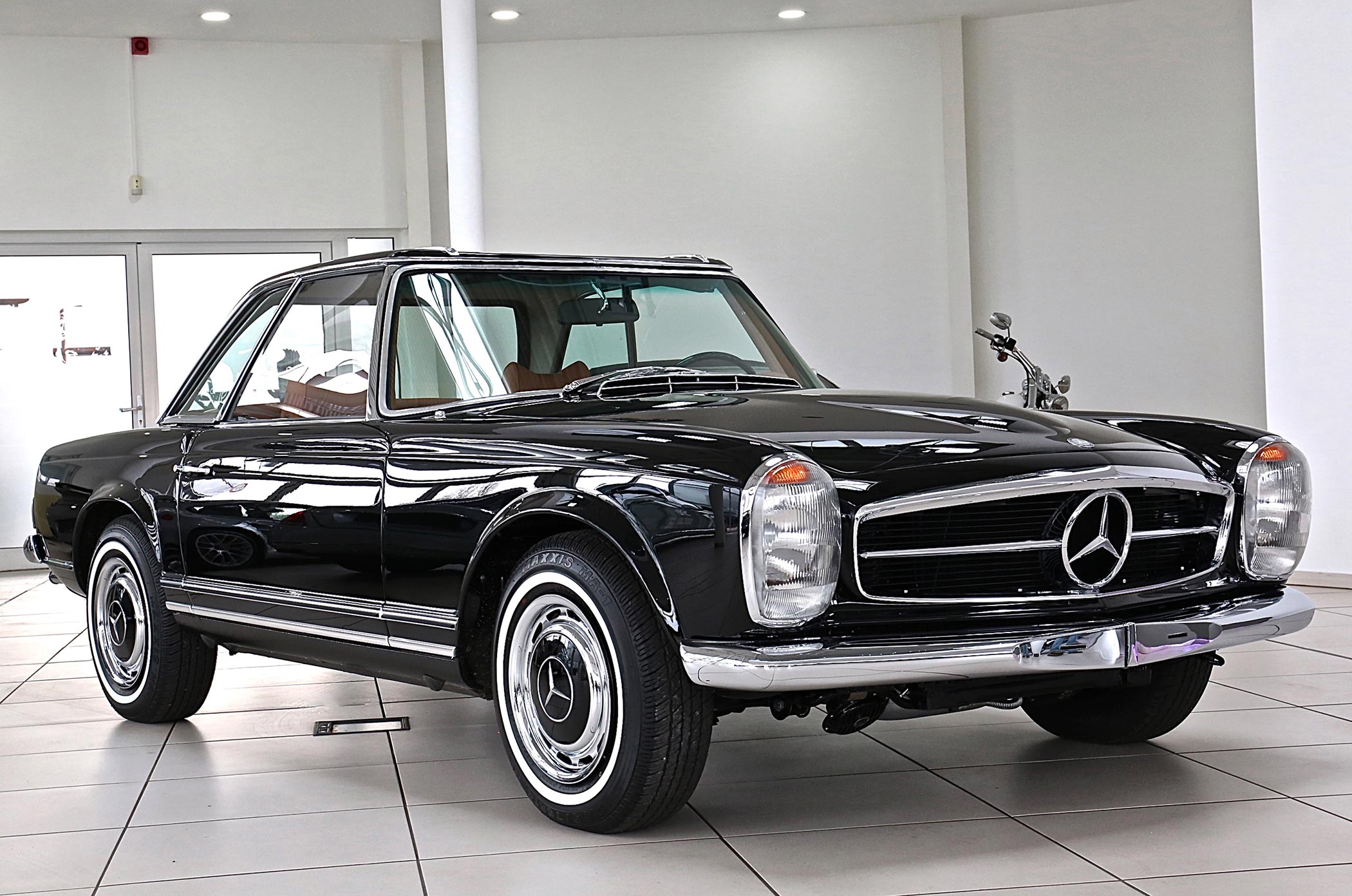 Mercedes Benz 280SL w113 automatic 1970